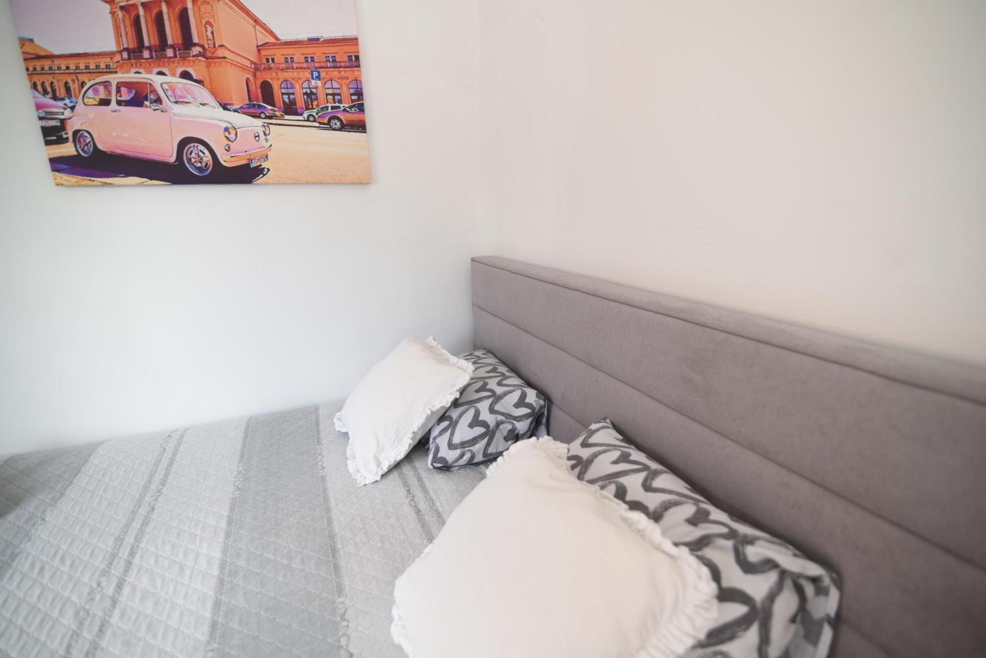 Gretanola Studio In Zagreb, Parking, Self Check-In Buitenkant foto